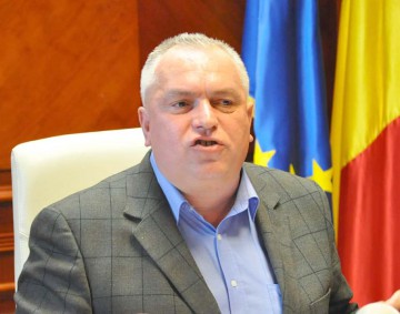 Nicuşor Constantinescu sare în apărarea Elenei Udrea şi cere preşedintelui Iohannis “să stopeze poliţia politică DNA-SRI-Coldea”